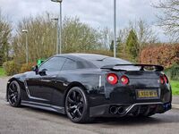 NISSAN GT-R
