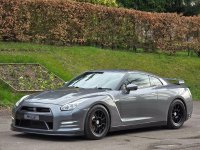 NISSAN GT-R