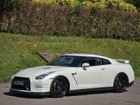 NISSAN GT-R
