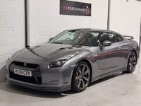 NISSAN GT-R