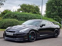 NISSAN GT-R