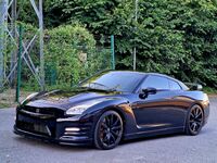 NISSAN GT-R