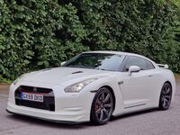NISSAN GT-R